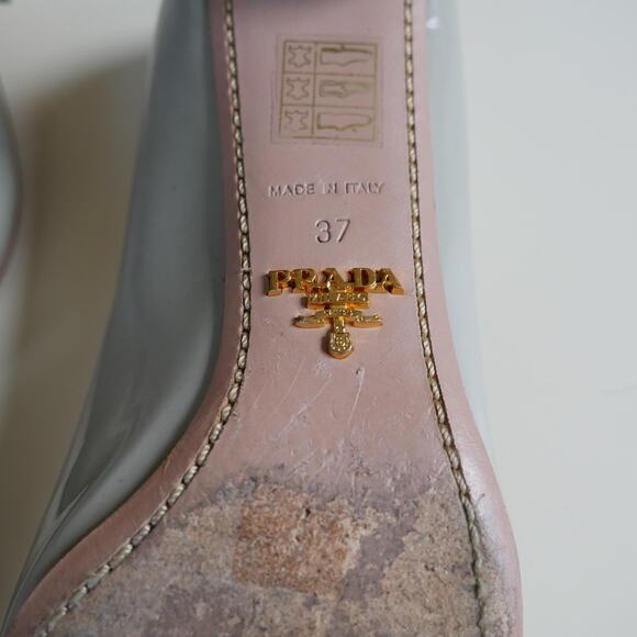 Prada Vintage Heels Pointed Toe Grey Patent Leather Kitten Heel Bow 37 or 7 - Picture 10 of 10